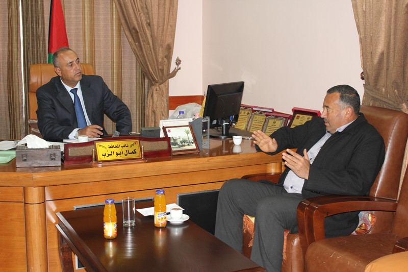 دائرة تسجيل أراضي جنين تطلع المحافظة على أوضاعها